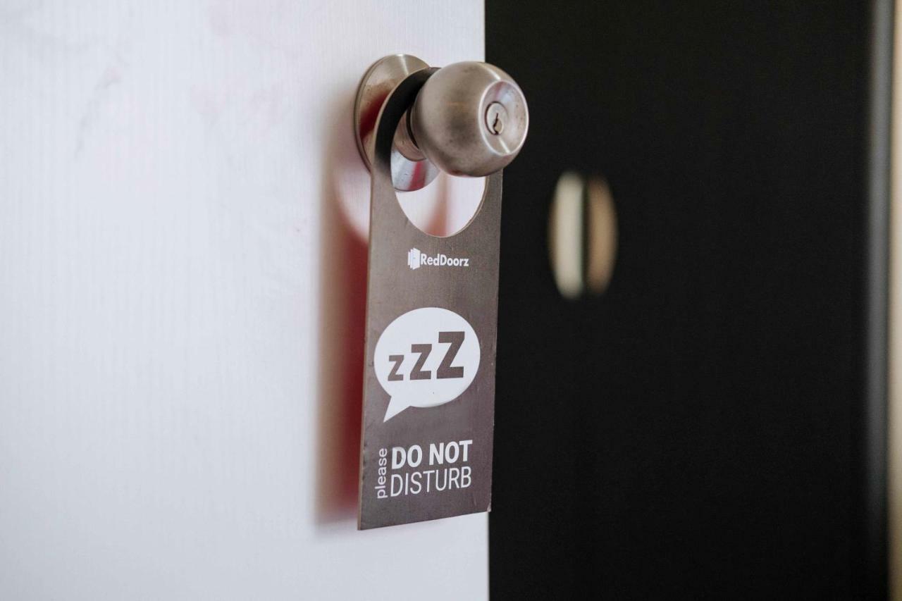 Reddoorz Near Angeles University Foundation Exterior foto